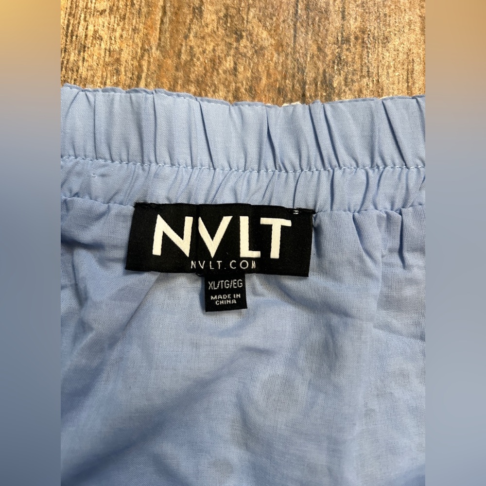 NWT NVLT Blue Eyelet Women’s Tiered Mini Skirt - Picture 5 of 10
